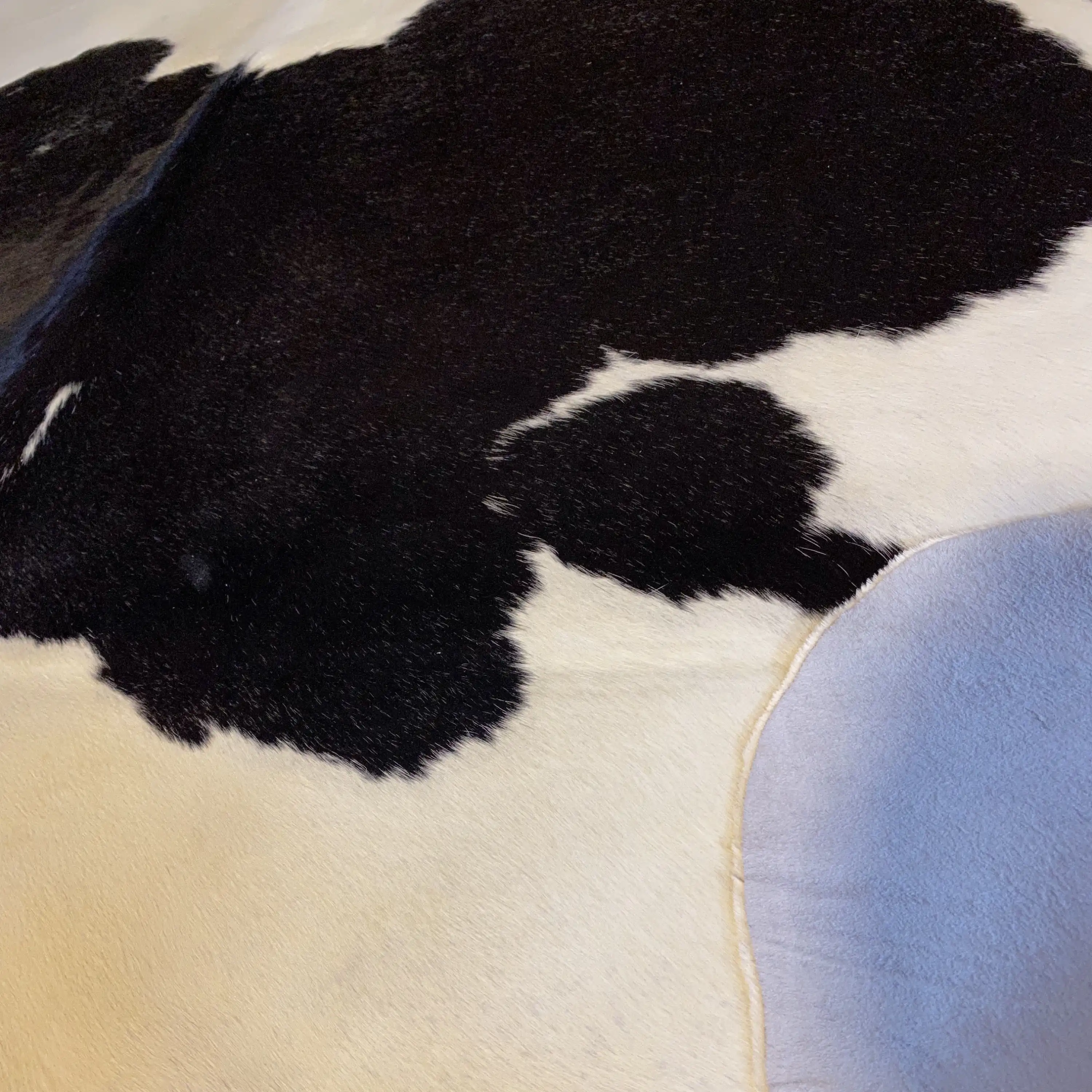 HAKİKİ DERİ DANA POSTU SİYAH - BEYAZ 210 x 235 - 0701000180