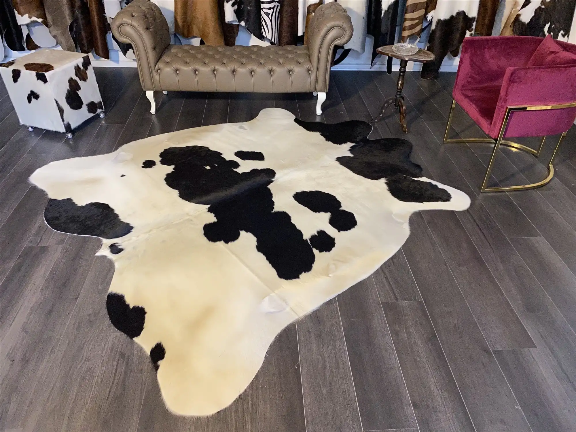 HAKİKİ DERİ DANA POSTU SİYAH - BEYAZ 210 x 240 - 0701000194