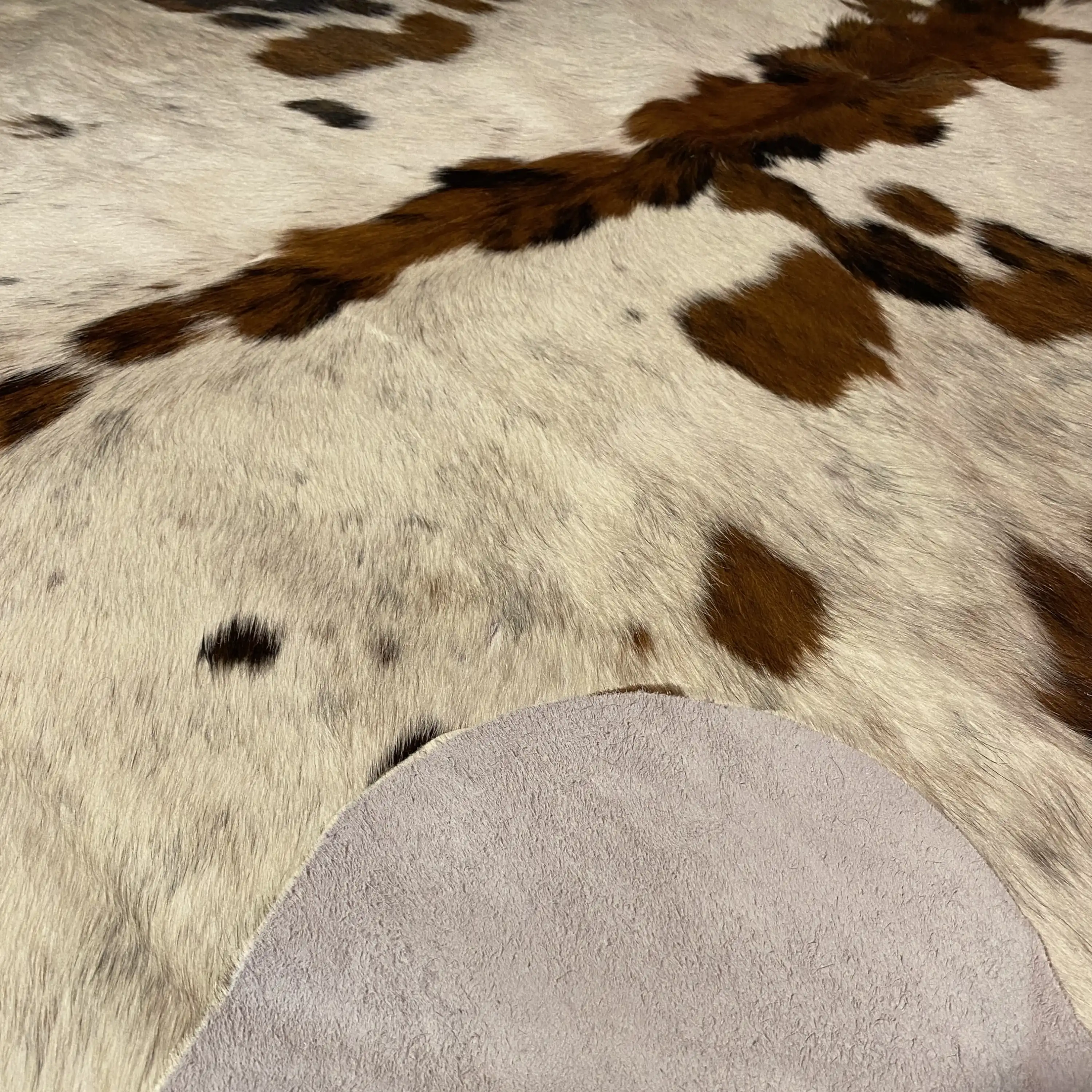 HAKİKİ DERİ DANA POSTU ÜÇ RENK 180 x 230 - 0901000065