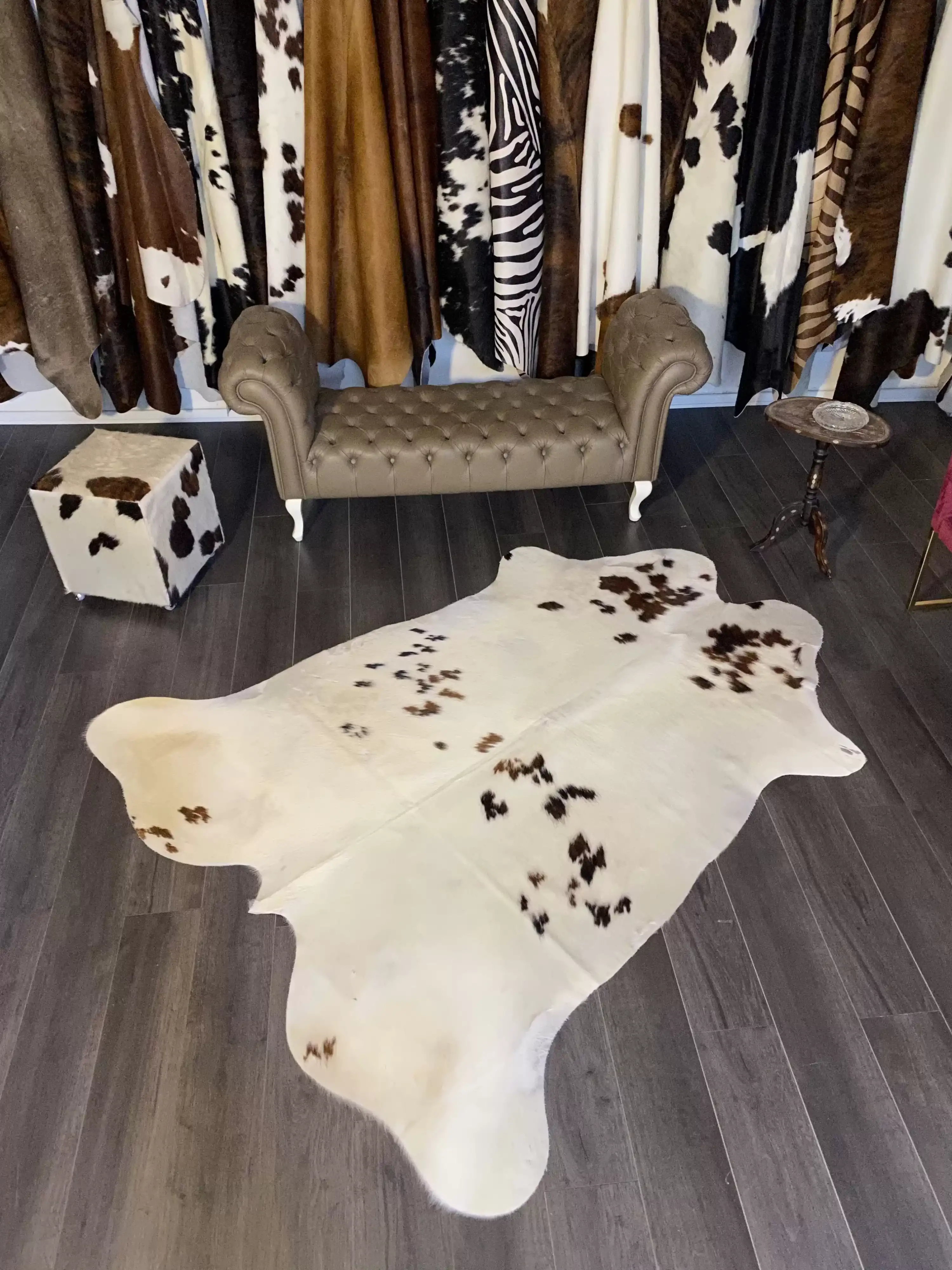 HAKİKİ DERİ DANA POSTU ÜÇ RENK 185 x 220 - 0901000104