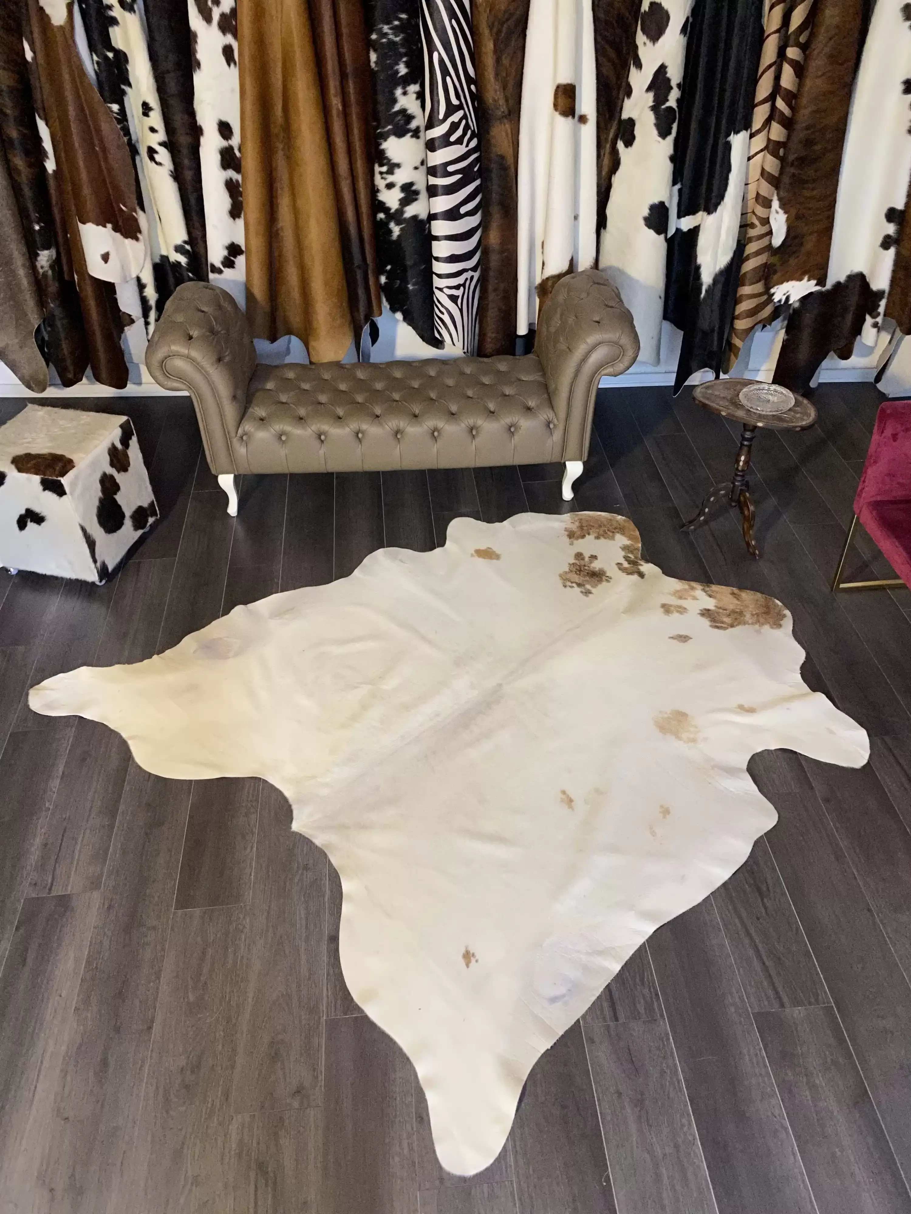 HAKİKİ DERİ DANA POSTU ÜÇ RENK 190 x 205 - 0901000089