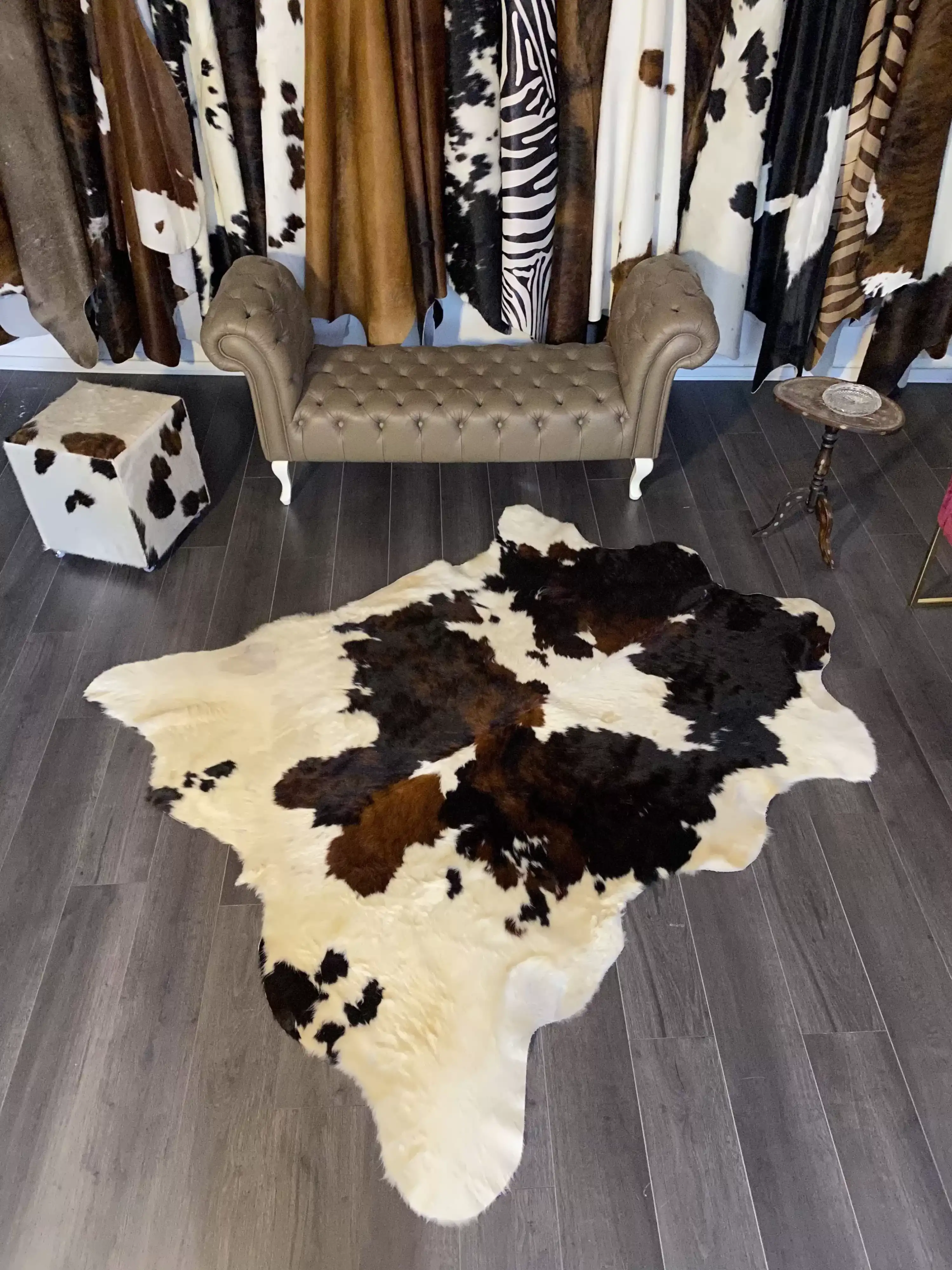 HAKİKİ DERİ DANA POSTU ÜÇ RENK 190 x 215 - 0901000082