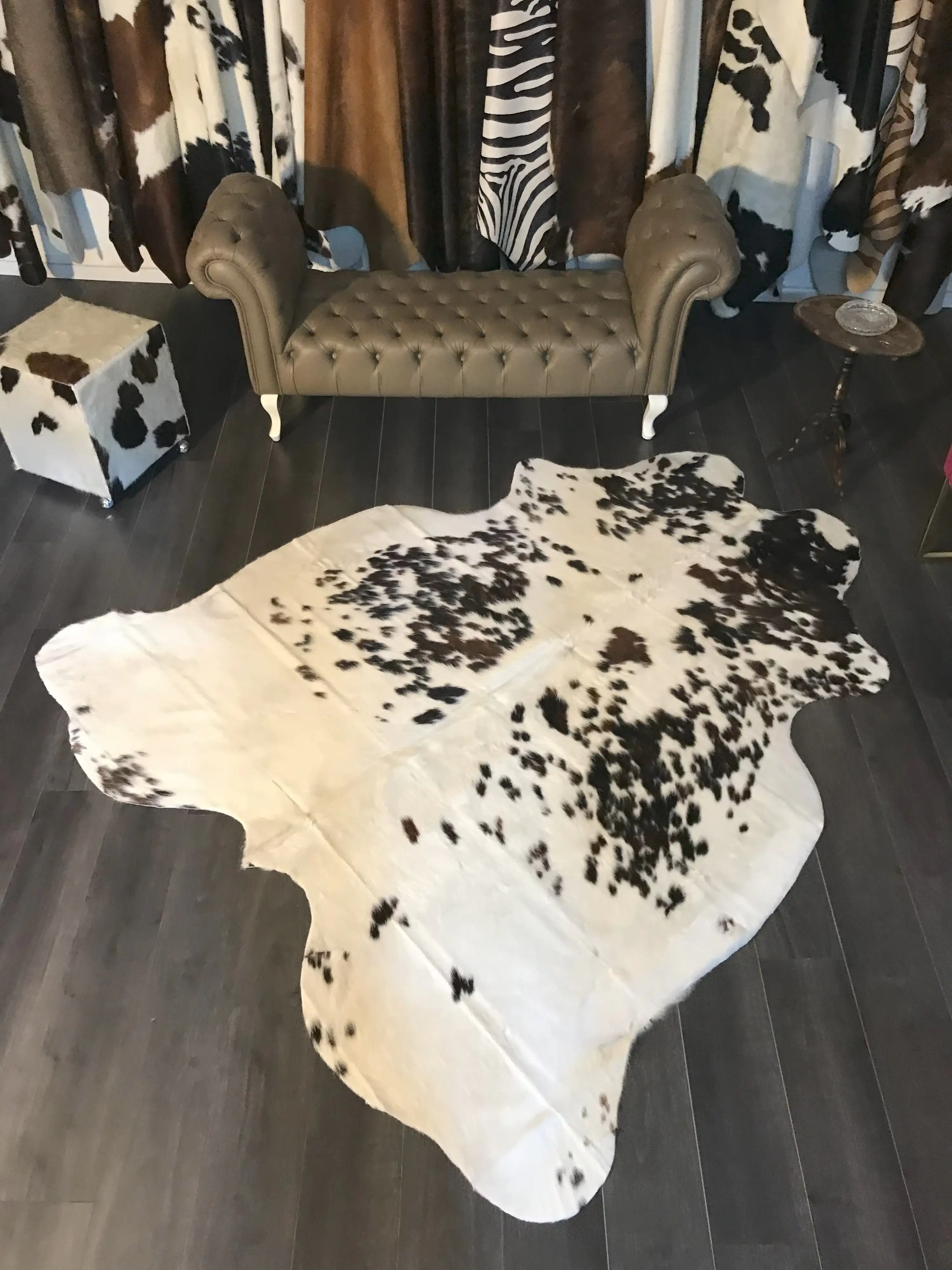 HAKİKİ DERİ DANA POSTU ÜÇ RENK 190 x 215 - 0901000137