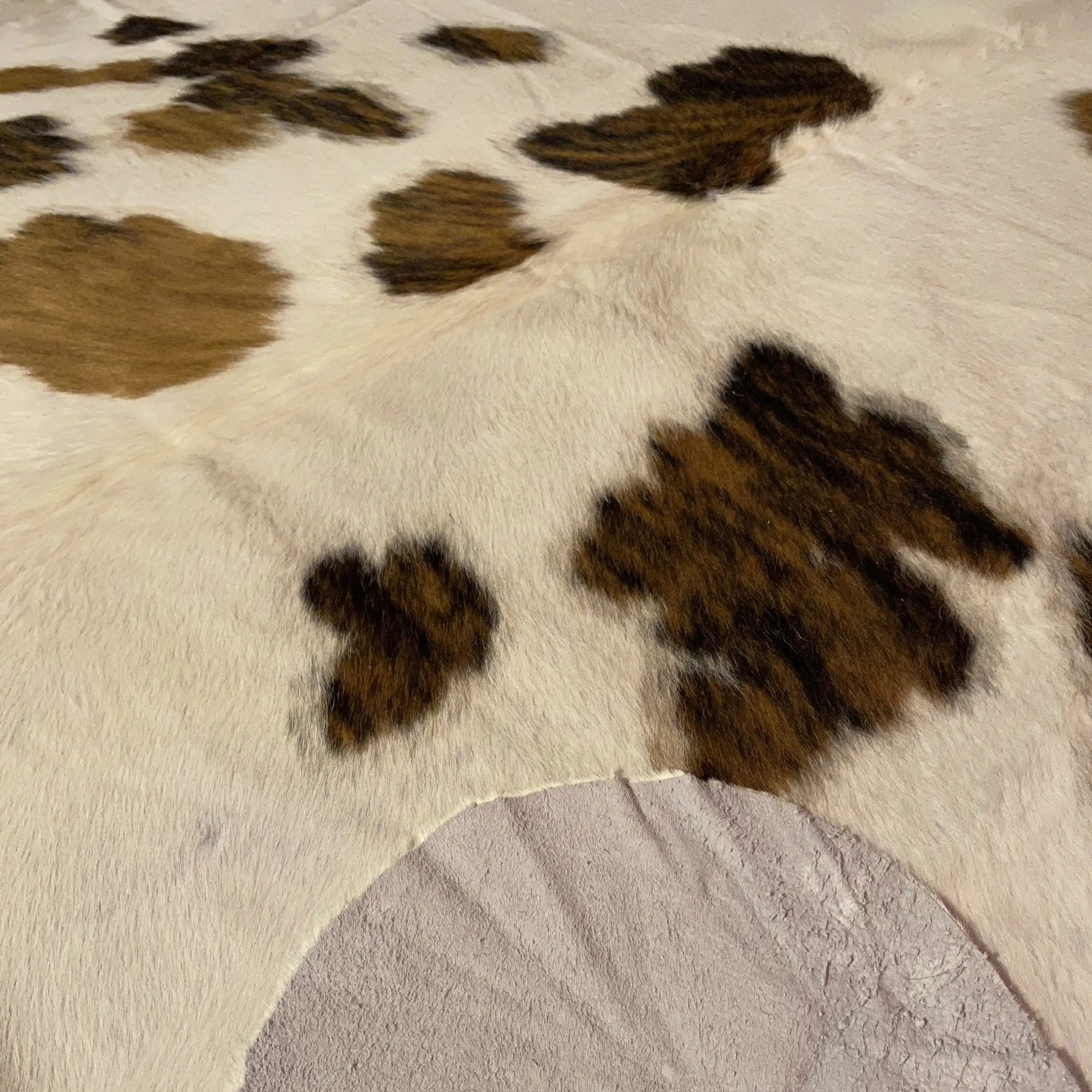 HAKİKİ DERİ DANA POSTU ÜÇ RENK 195 x 210 - 0901000061