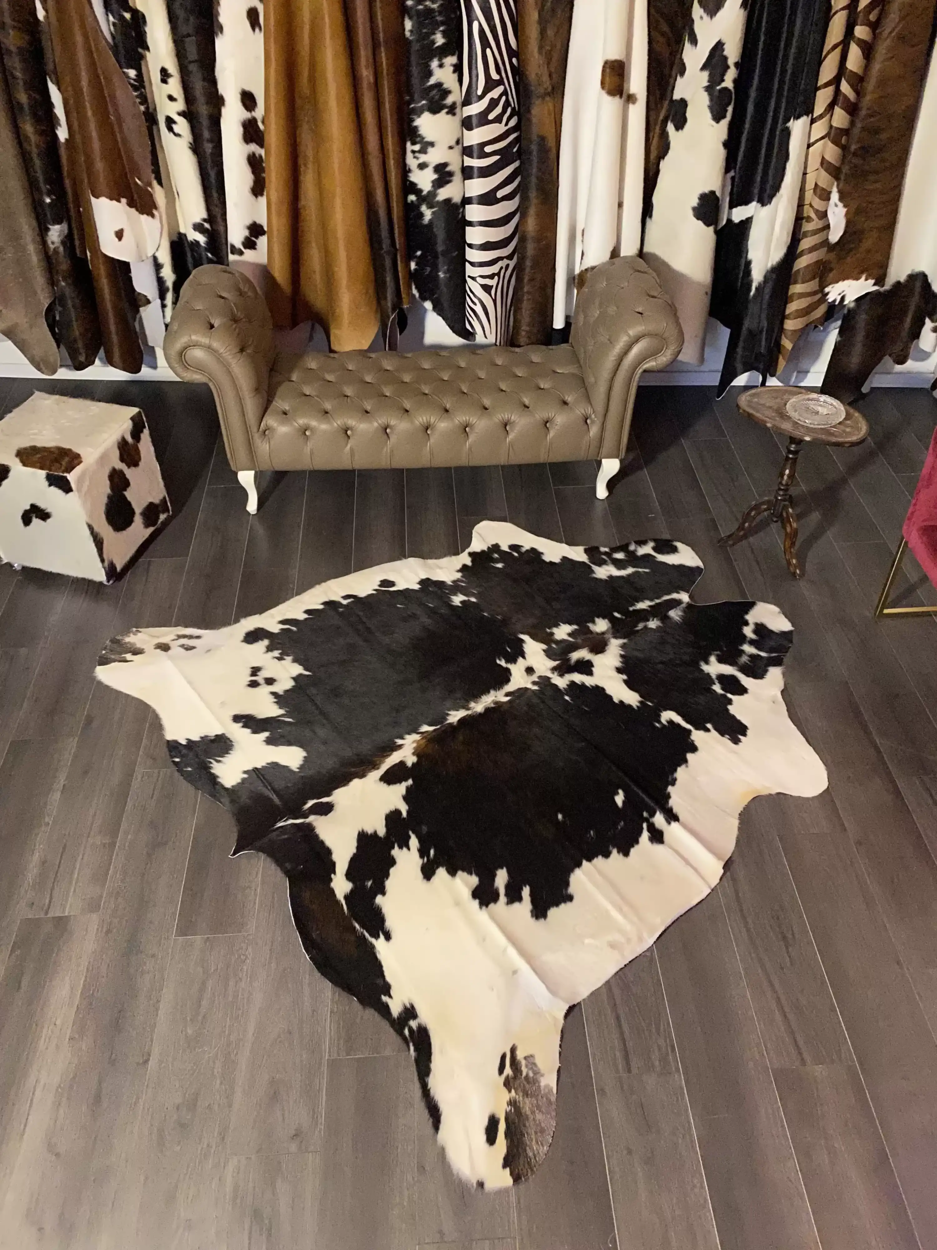 HAKİKİ DERİ DANA POSTU ÜÇ RENK 200 x 200 - 0901000049