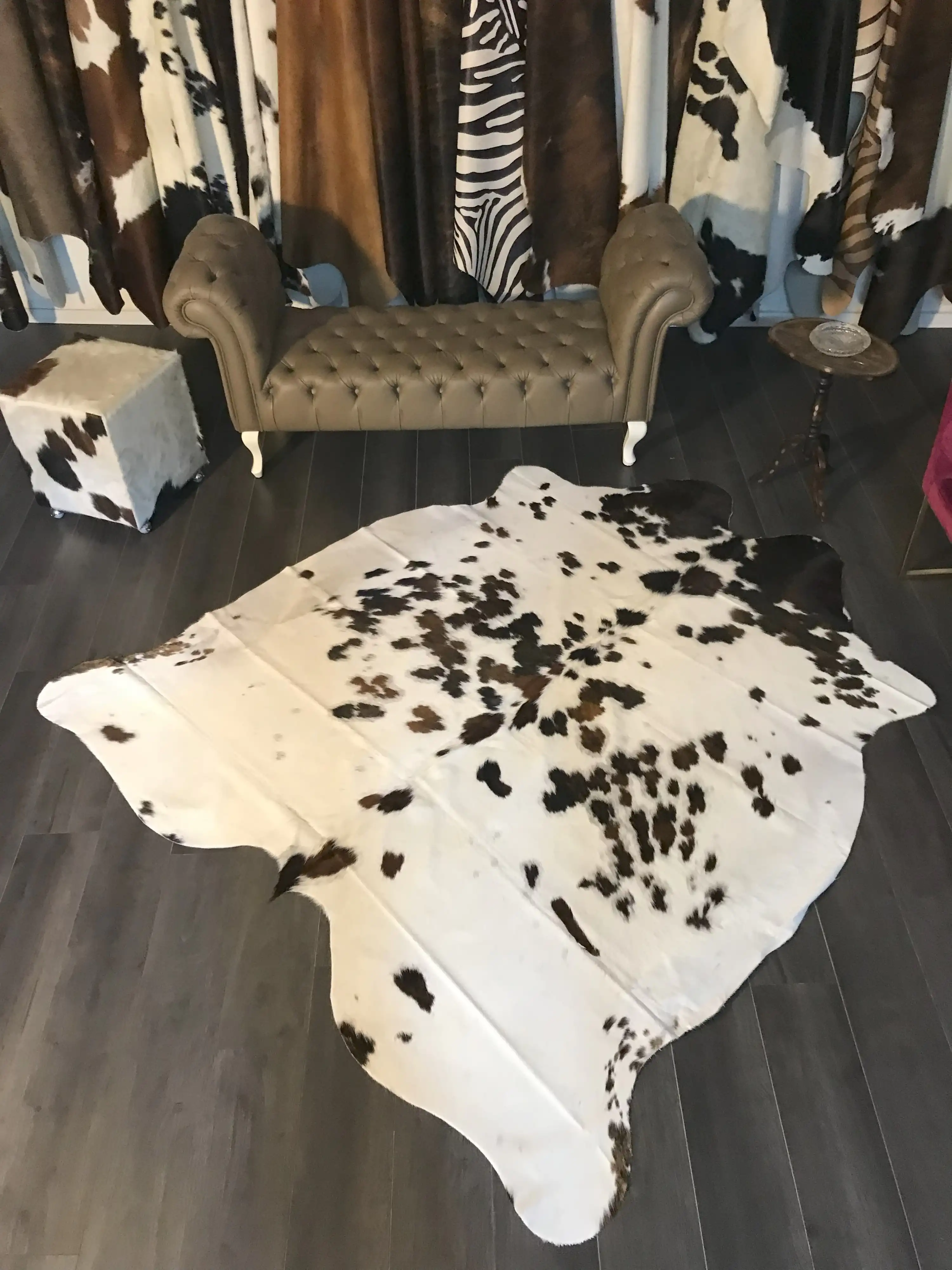 HAKİKİ DERİ DANA POSTU ÜÇ RENK 200 x 225 - 0901000132