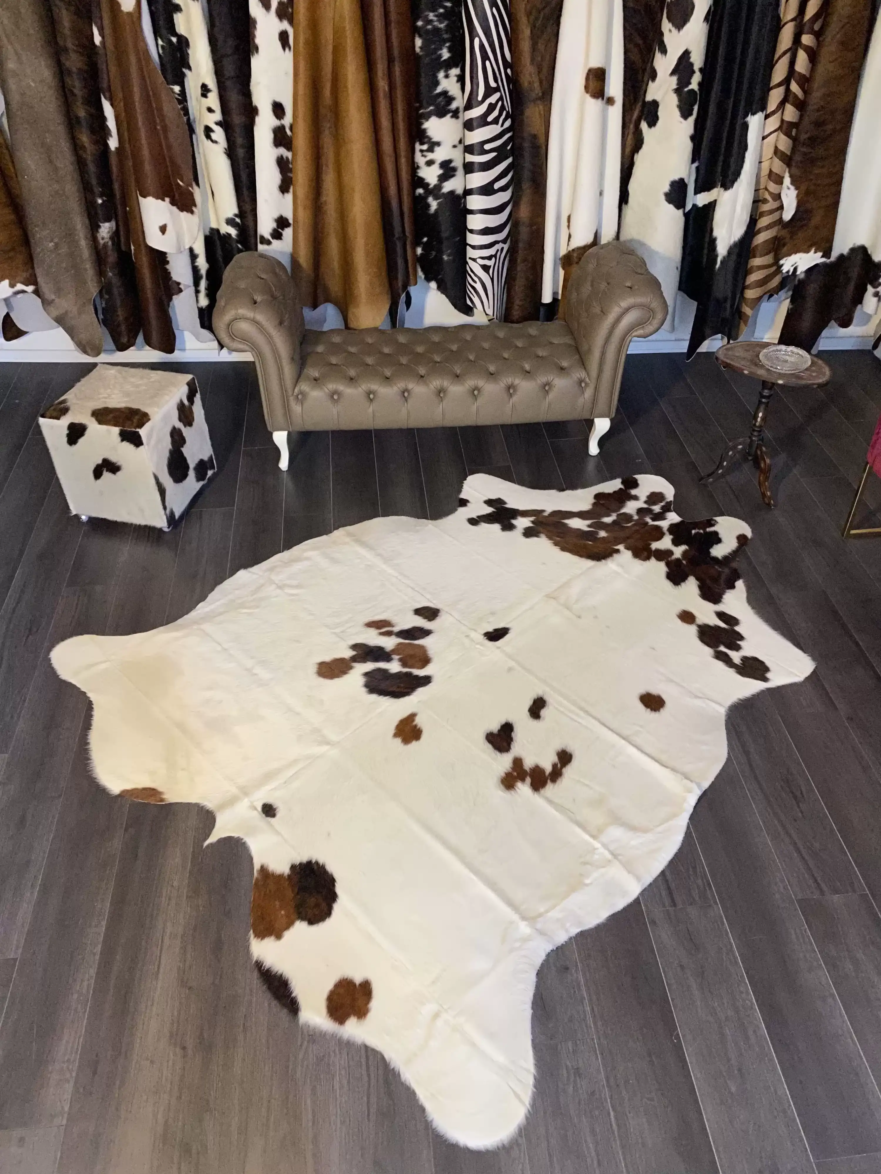 HAKİKİ DERİ DANA POSTU ÜÇ RENK 200 x 235 - 0901000099