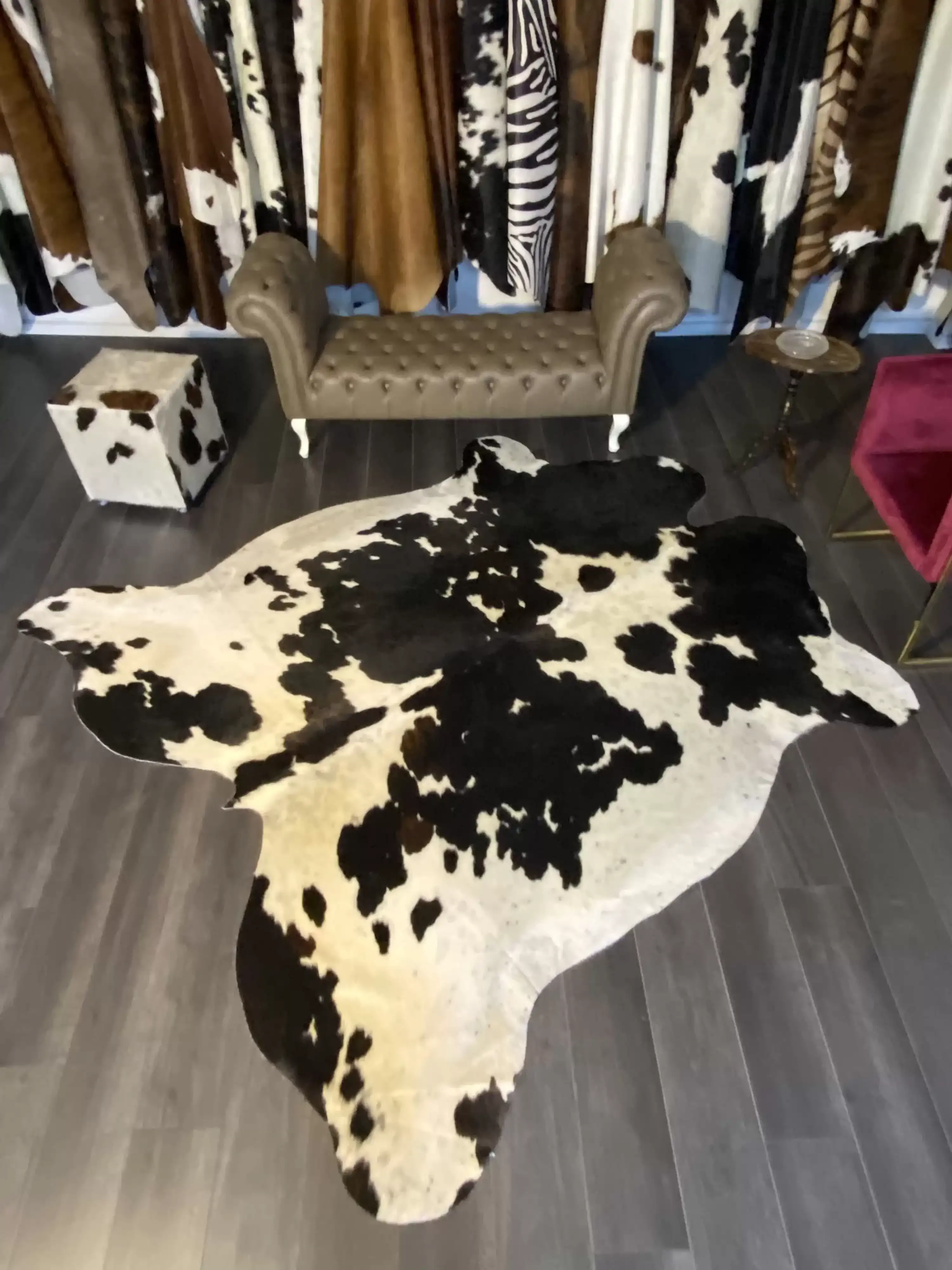 HAKİKİ DERİ DANA POSTU ÜÇ RENK 235 x 255 - 0901000115