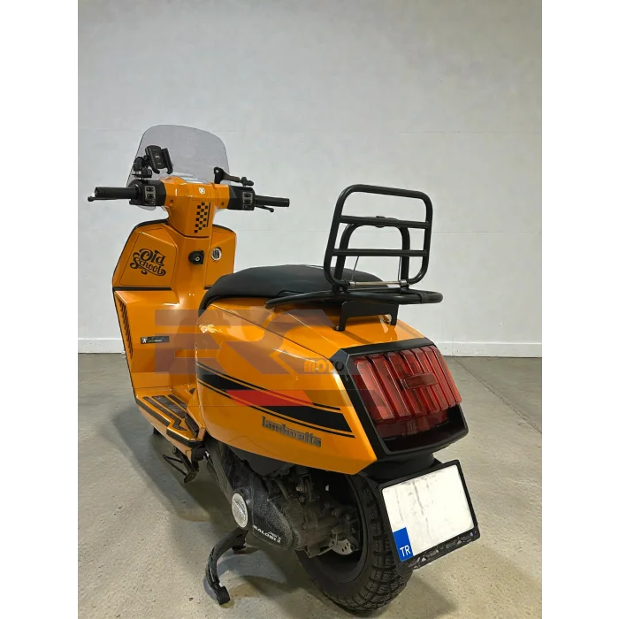 Lambretta X300 X250 X125 Ön Cam - Kısa füme