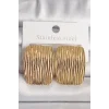 Pirinç Gold Renk İşlemeli Kare Plaka Model Kadın Küpe