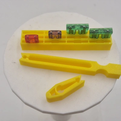 Araç Sigorta Sökme Aparatları ve Oto Yedek Sigorta Muhafaza Aparatı 3 ü 1 Arada