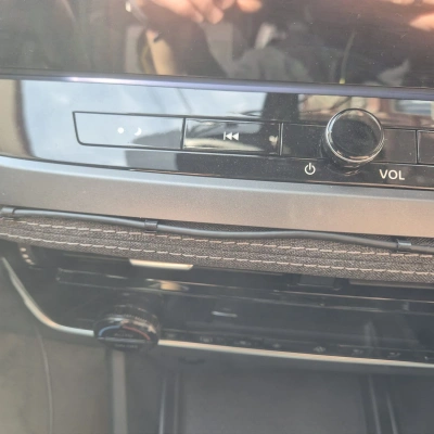 Araç Trim Kablo Sabitleme Aparatı , Trim Arasına Giren Usb ve Şarj Kablo Sabitleme Aparatı