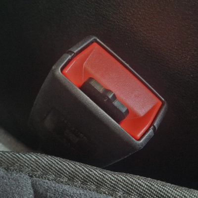 Universal Araç Kemer Tokası , 4 Tane Normal 1 Tane de Arka Koltuk İçin Kemer İkaz Bip Bip Susturucu