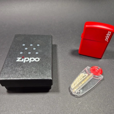 Zippo Çakmak , Hakiki Zippo Çakmak , Taş ve Fitil Hediyeli Orjinal Kutusunda Zippo Çakmak