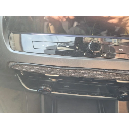 Araç Trim Kablo Sabitleme Aparatı , Trim Arasına Giren Usb ve Şarj Kablo Sabitleme Aparatı