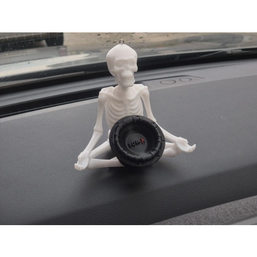 Bass İle Meditasyon Yapan İskelet Araba Süsü - Meditasyon Yapan İskelet Araç Süsü - Subwoofer İle Oturan İskelet Araç Torpido Süsü