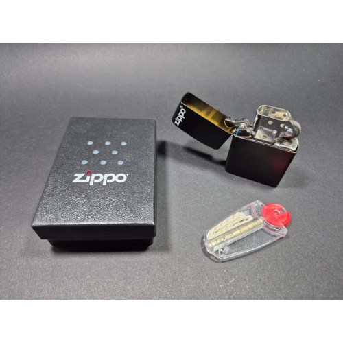 Zippo Çakmak , Hakiki Zippo Çakmak , Taş ve Fitil Hediyeli Orjinal Kutusunda Zippo Çakmak