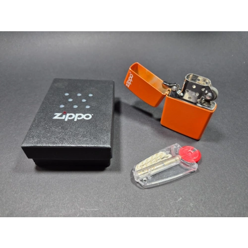Zippo Çakmak , Hakiki Zippo Çakmak , Taş ve Fitil Hediyeli Orjinal Kutusunda Zippo Çakmak