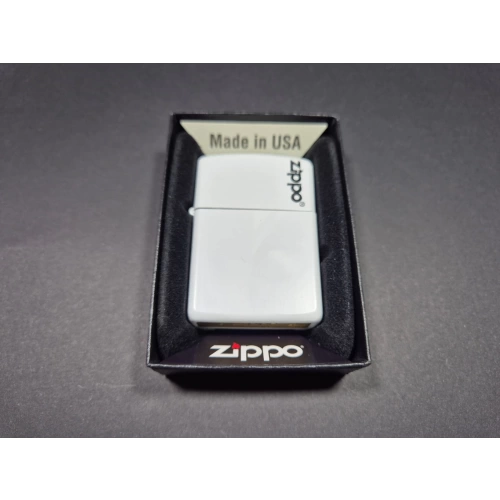 Zippo Çakmak , Hakiki Zippo Çakmak , Taş ve Fitil Hediyeli Orjinal Kutusunda Zippo Çakmak