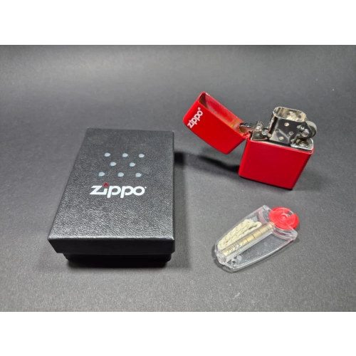 Zippo Çakmak , Hakiki Zippo Çakmak , Taş ve Fitil Hediyeli Orjinal Kutusunda Zippo Çakmak