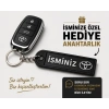 İsimli Toyota Anahtarlık , Kişiye Özel - Hediyelik İsimli Araç Logolu Anahtarlık - İsimli Toyota Araba Anahtarlığı