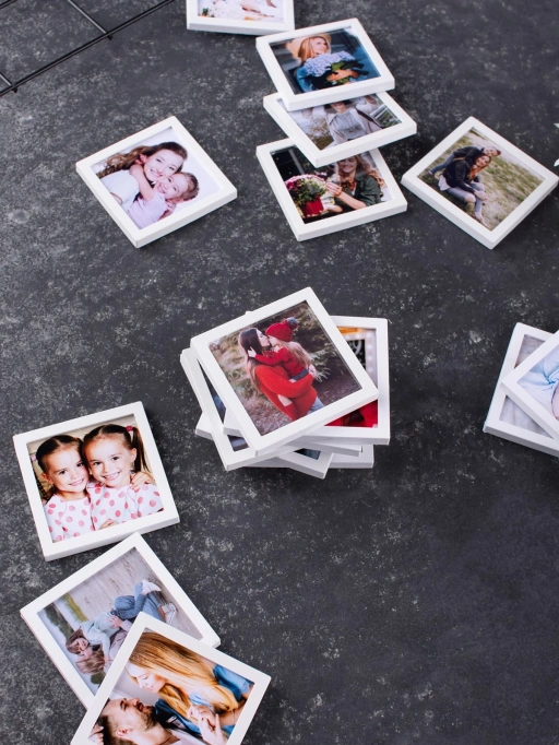 Beyaz Çerçeveli Magnet 5x5cm - 16 Adet