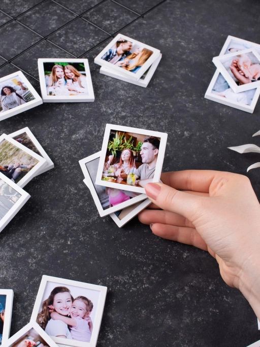 Beyaz Çerçeveli Magnet 5x5cm - 32 Adet