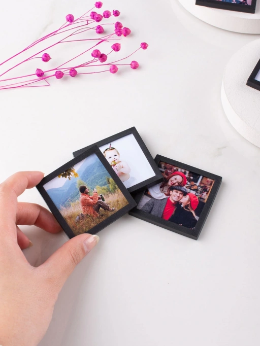 Siyah Çerçeveli Magnet 5x5cm - 64 Adet