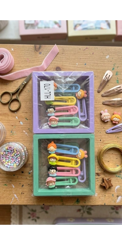 Çocuk Figürlü Kutulu Toka Seti