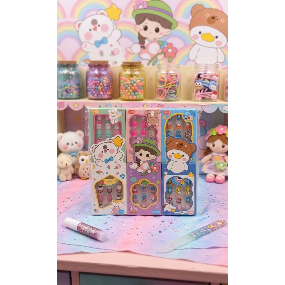 Figürlü Desenli Çocuk Takma Tırnak