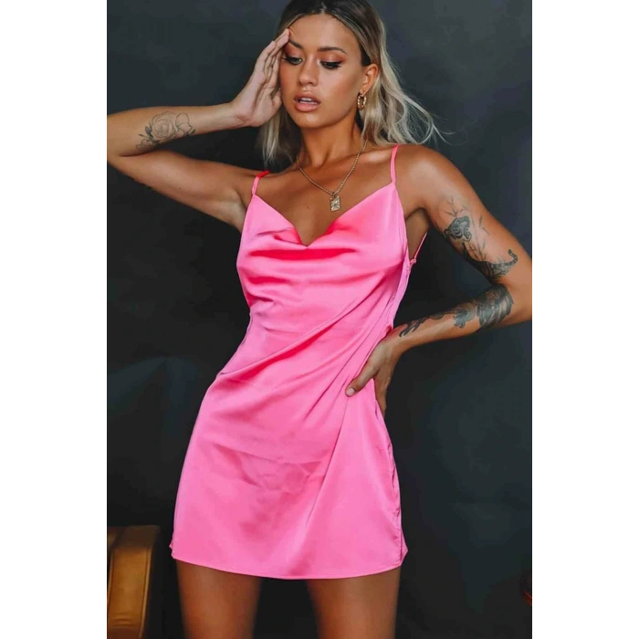 Kadın Saten Yırtmaçlı Kısa Gecelik Pembe