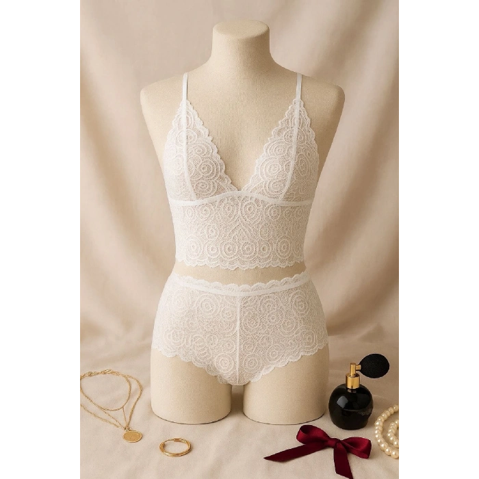 Kadın Beyaz Dantel Bralet Şort Takımı – Romantik ve Zarif İç Giyim