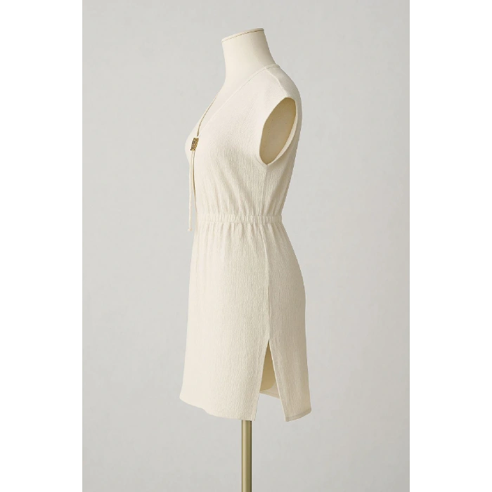 Kadın Beyaz Yanları Yırtmaçlı Tokalı V Yaka Mini Plaj Elbisesi