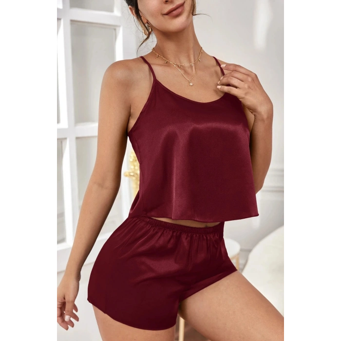 Kadın Bordo Asimetrik Sırt Dekolte Detaylı Şık Şortlu Gecelik Takım