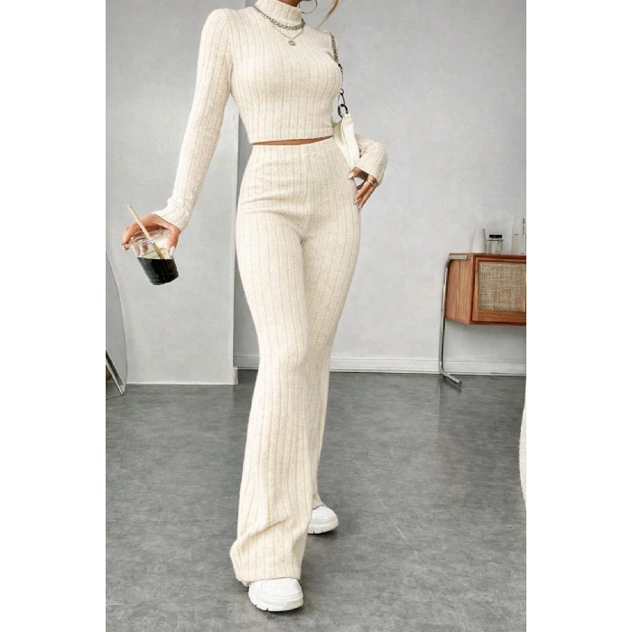 Kadın Ekru Çizgili Boğazlı Crop Top ve Yüksek Bel Eşofman Takımı Spor Şık Kombin