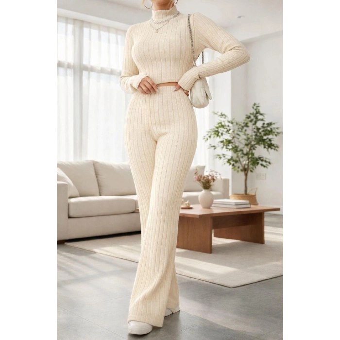 Kadın Ekru Çizgili Boğazlı Crop Top ve Yüksek Bel Eşofman Takımı Spor Şık Kombin