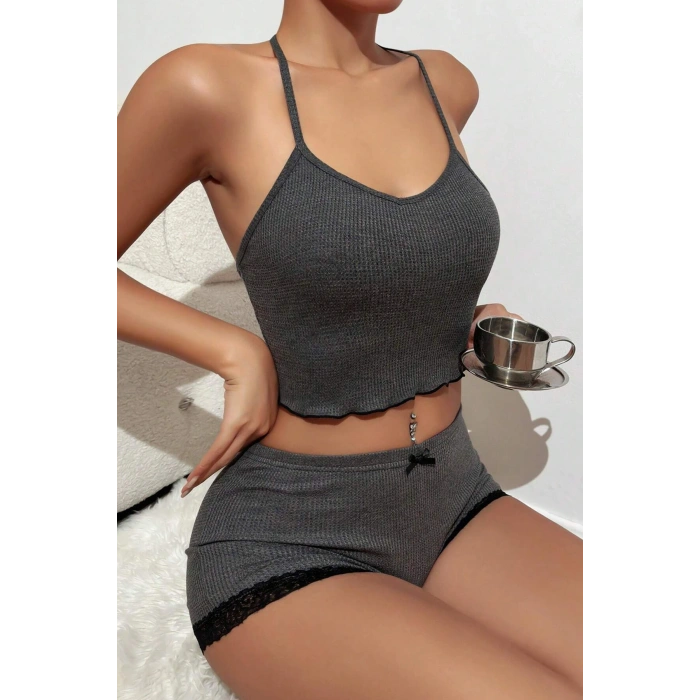 Kadın Gri Kaşkorse Sırt ve Bacak Kısmı Dantel Detaylı Şortlu Gecelik Takım