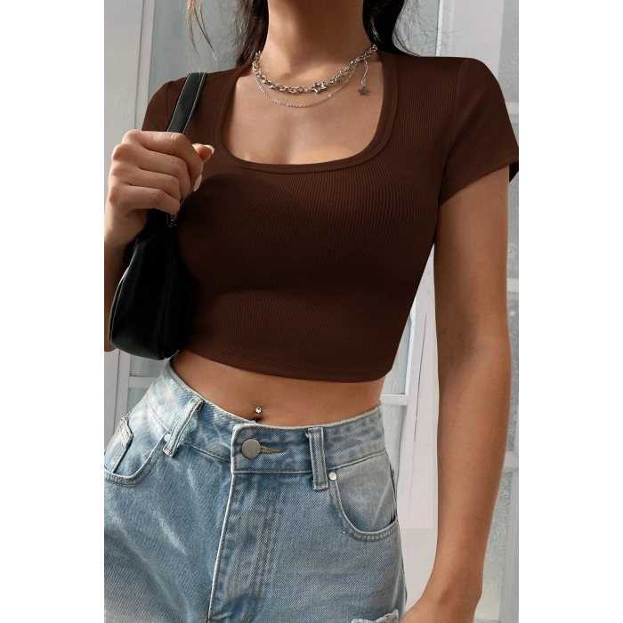 Kadın Kahverengi Yarım Kol Düz Yaka Crop Top Bluz
