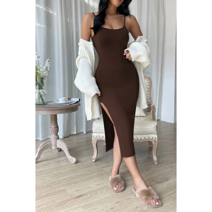 Kadın Kahverengi Yırtmaçlı Diz Altı Vücüdu Saran Gecelik