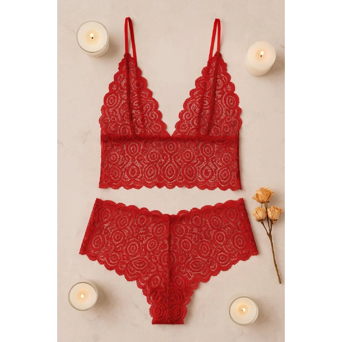 Kadın Kırmızı Dantel Bralet Şort Takımı – Tutkulu ve Çekici İç Giyim