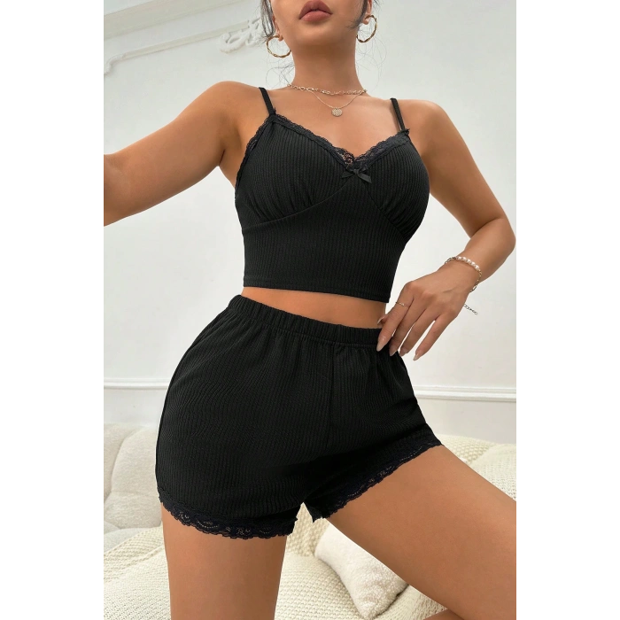 Kadın Siyah Alt ve Üst Dantel Detaylı Fiyonklu Şortlu Gecelik Takımı