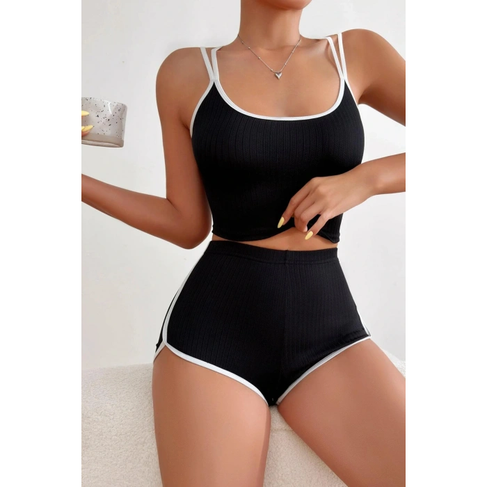Kadın Siyah Beyaz Çapraz Lastik Detaylı Kaşkorse Şortlu Gecelik Takımı