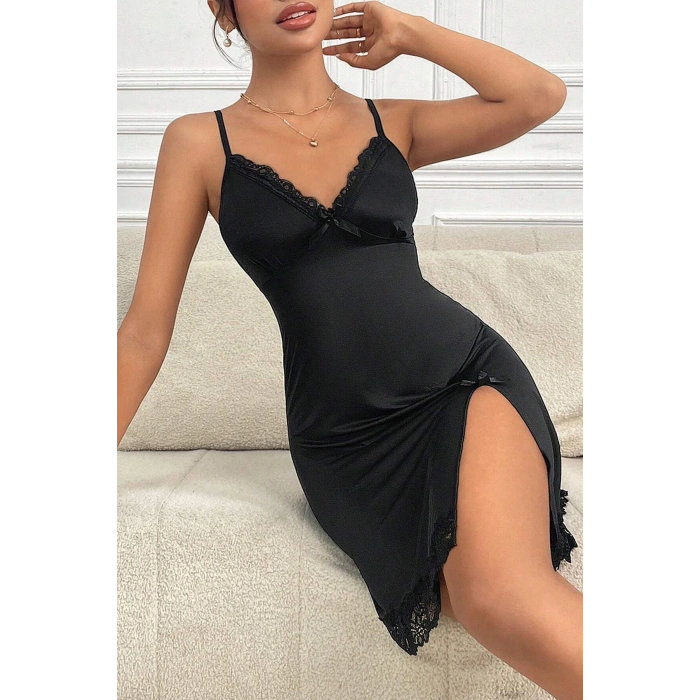 Kadın Siyah Dantelli Fiyonklu ve Yırtmaçlı Şık Gecelik