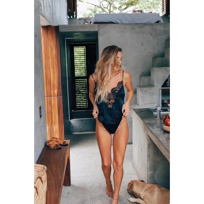 Kadın Siyah Saten Dantel Işlemli Tulum Gecelik