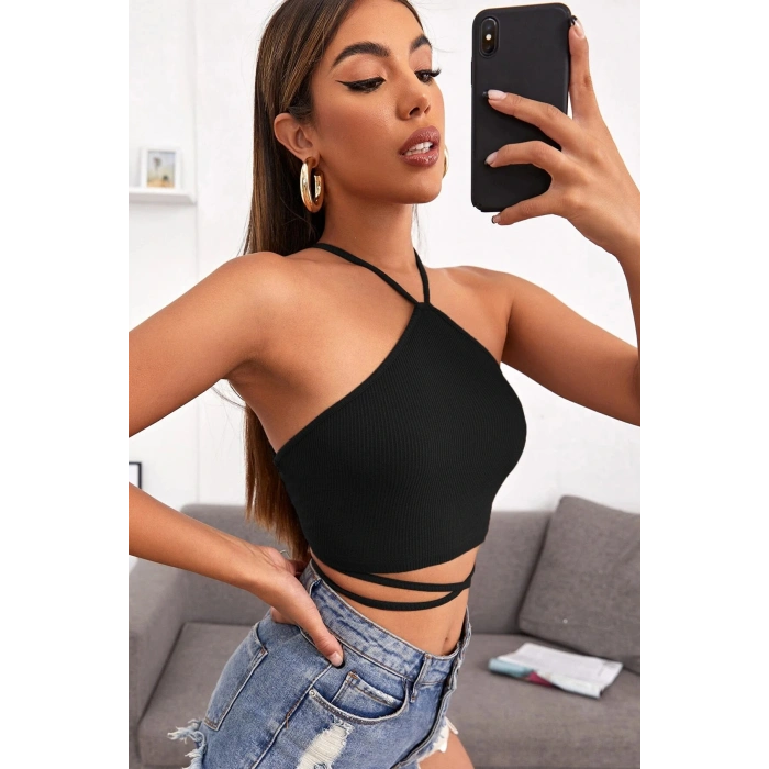 Kadın Siyah Sırtı Açık Boyundan Çapraz Bağlamalı Crop Top Bluz