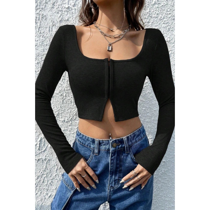 Kadın Siyah Uzun Kollu Agraflı Göğüs ve Göbek Dekolteli Crop Top Bluz