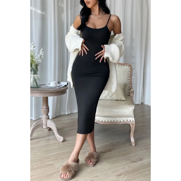 Kadın Siyah Yırtmaçlı Diz Altı Vücüdu Saran Gecelik