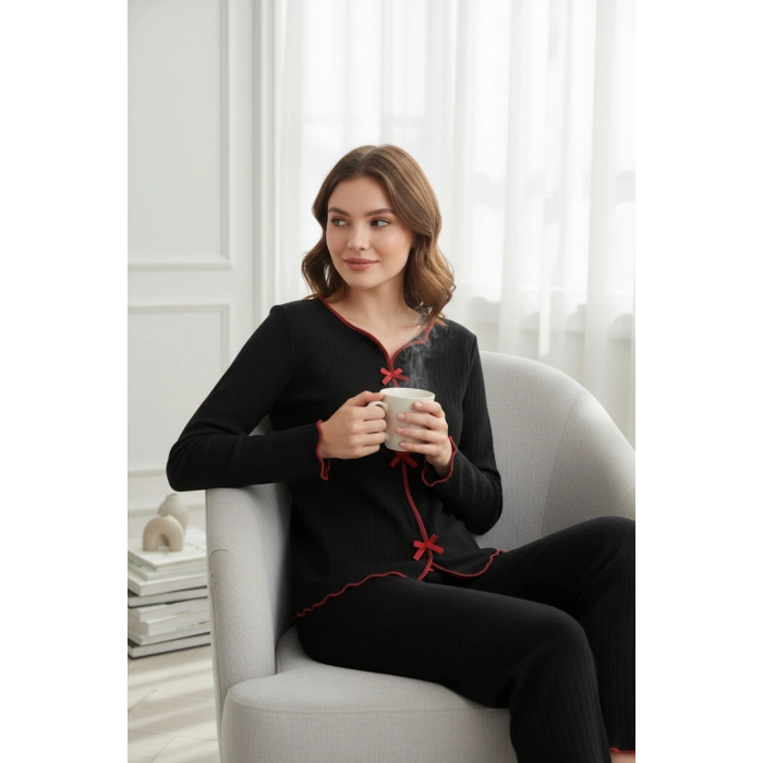 Premium Kadın 4’lü Fitilli Set – Siyah Kırmızı Biyeli (Pijama Üst, Pantolon, Bikini Takımı)