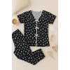 Kadın Siyah Beyaz Kalp Desenli Fiyonklu Kısa Kollu Pijama Takımı