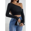Kadın Siyah Tek Omuz Detaylı Uzun Kol Crop Top Bluz